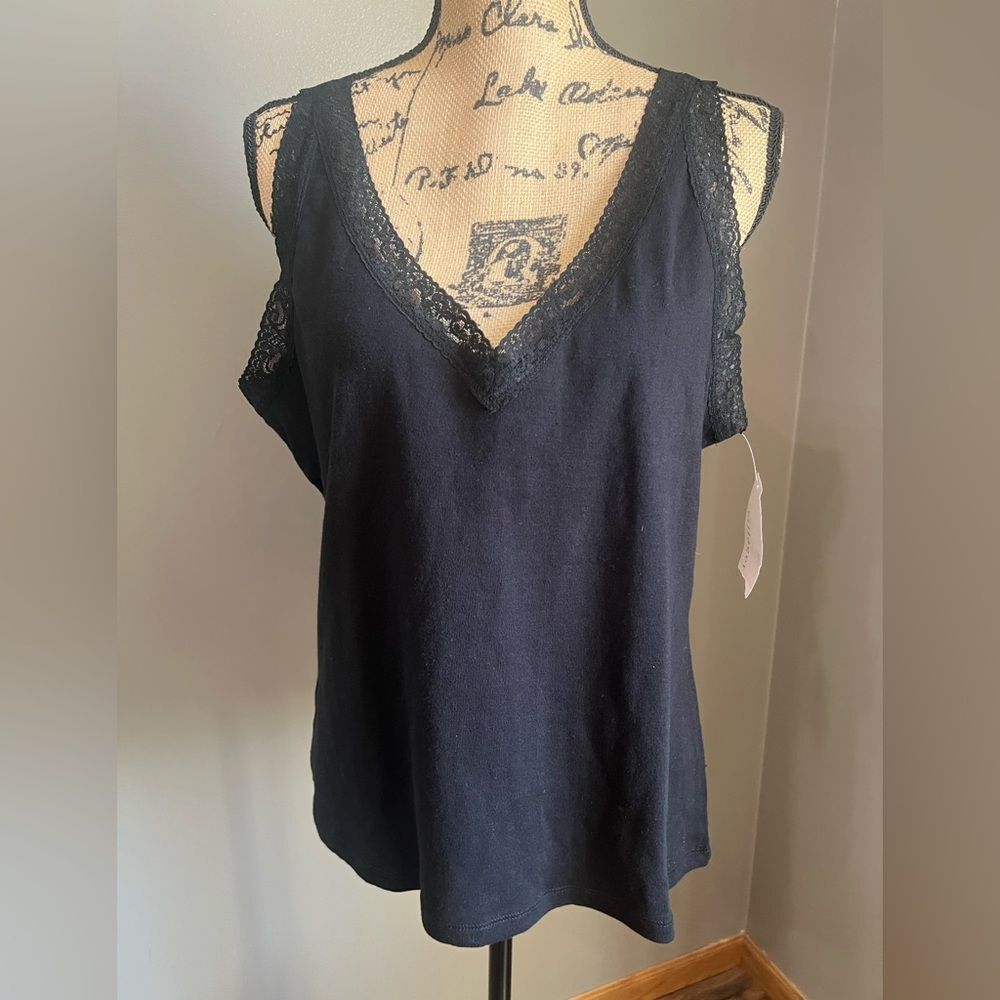 Villager‎ black lace cami size xl casual neutral office layering